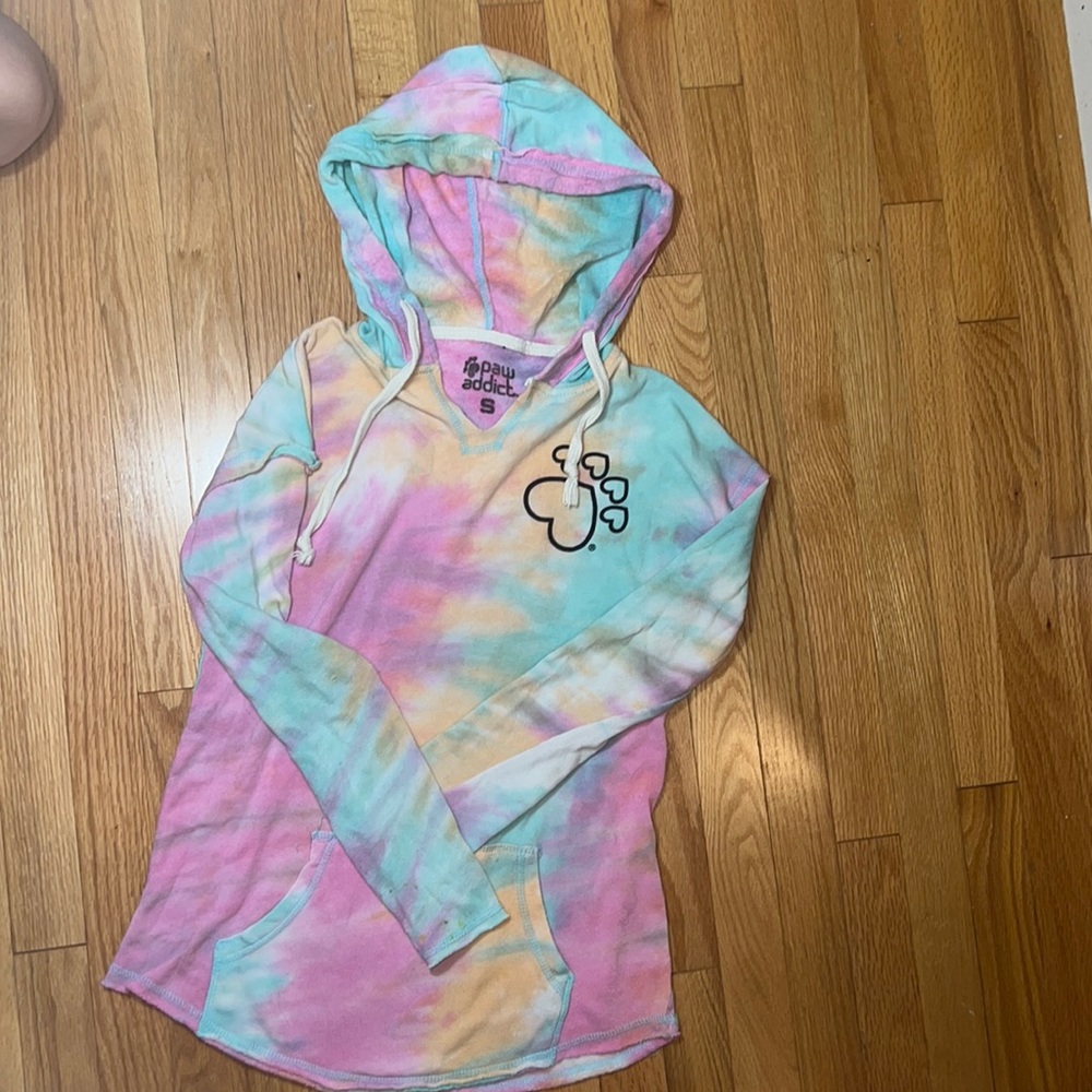 (1) PAW ADDICT tie dye sweatshirt (size small)